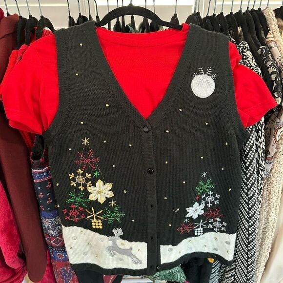 Women’s Oversized Holiday XMAS Vest And Tee - Small (fits up to medium) - Picture 2 of 2
